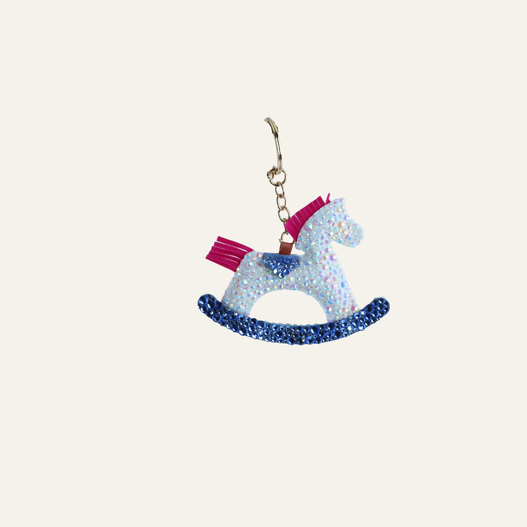 Handgemaakte Tasbedel Schommelpaard – Luxe Strass Lifestyle Accessoire